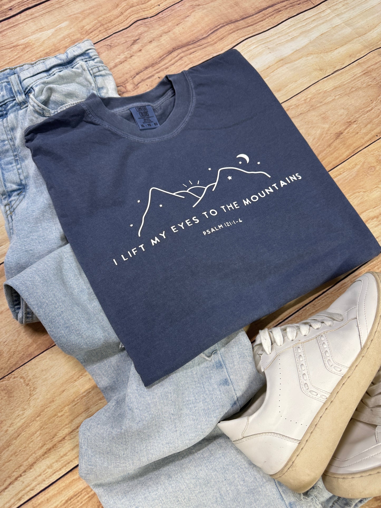 I LIFT MY EYES TO THE MOUNTAINS