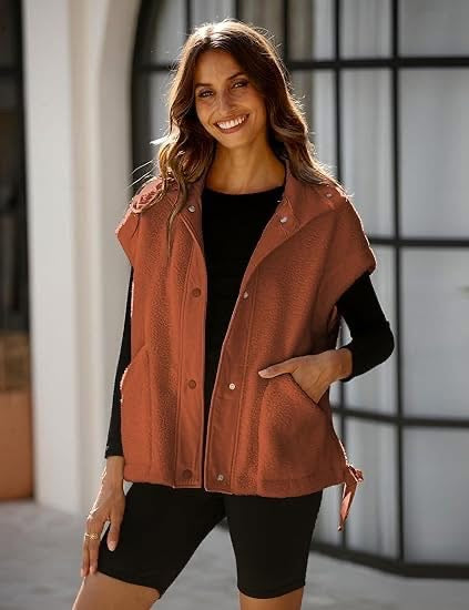 THE WRENLEE FLEECE VEST (PREORDER 9/26)