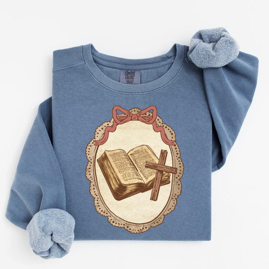 VINTAGE BIBLE + CROSS (SHOPPE SCORE)