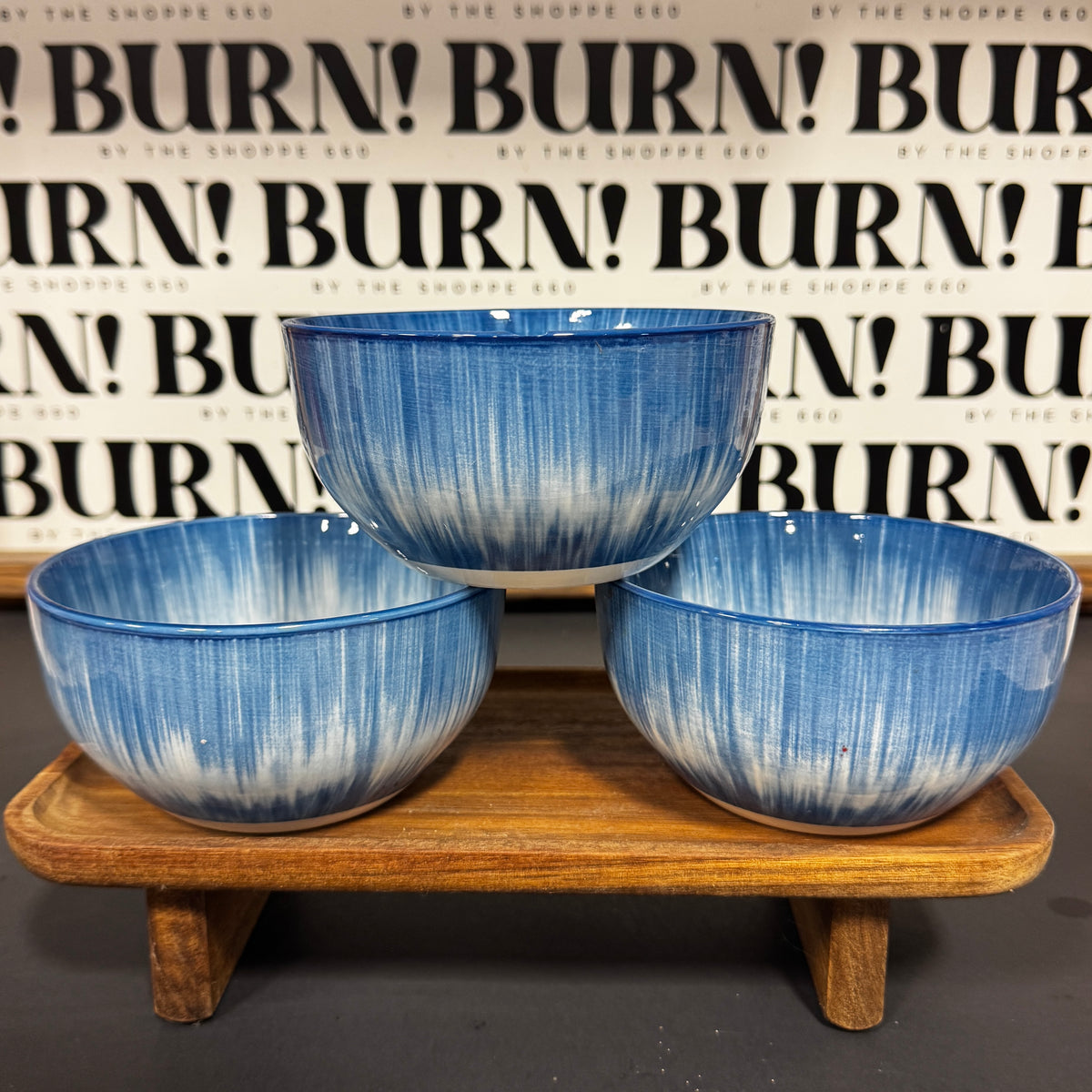 BIG BLUE BOWLS {THRIFTY FLAMES}