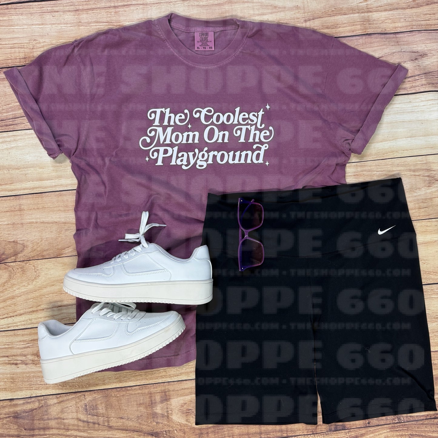 THE COOLEST MOM ON THE PLAYGROUND