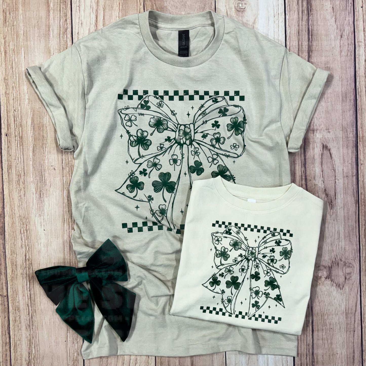 COQUETTE SHAMROCK BOW