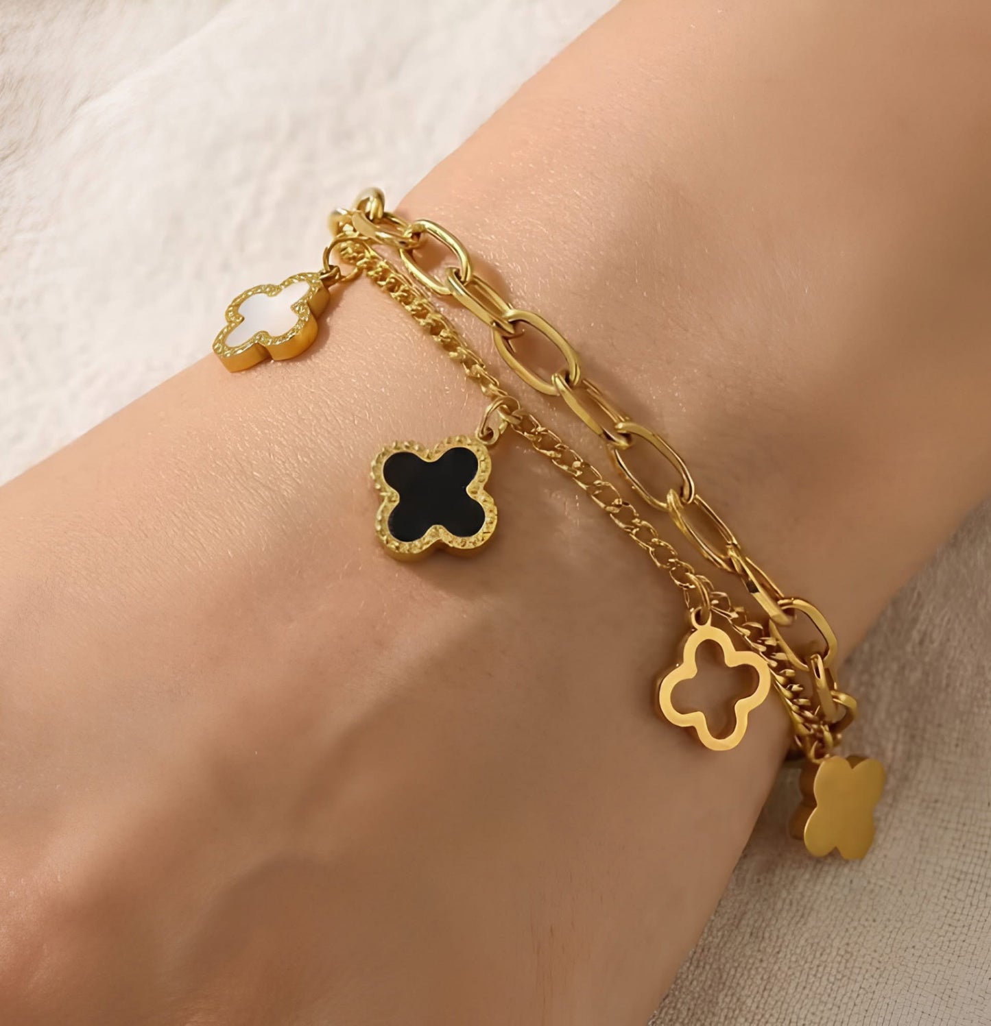 THE CLOVER BRACELET (PREORDER 8/8)