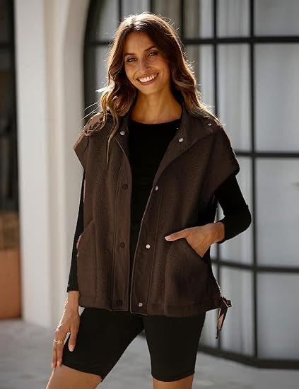 THE WRENLEE FLEECE VEST (PREORDER 9/26)