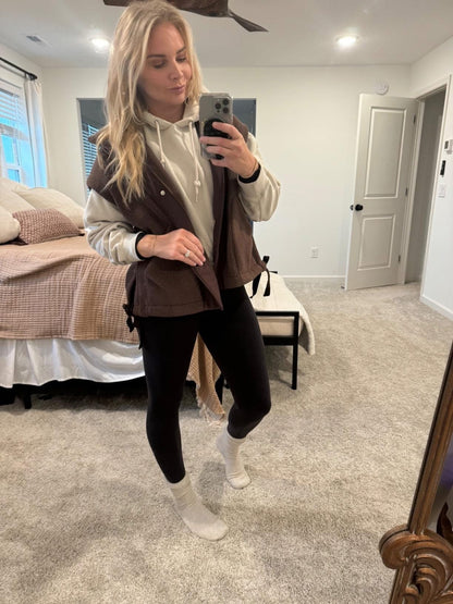 THE WRENLEE FLEECE VEST (PREORDER 9/26)