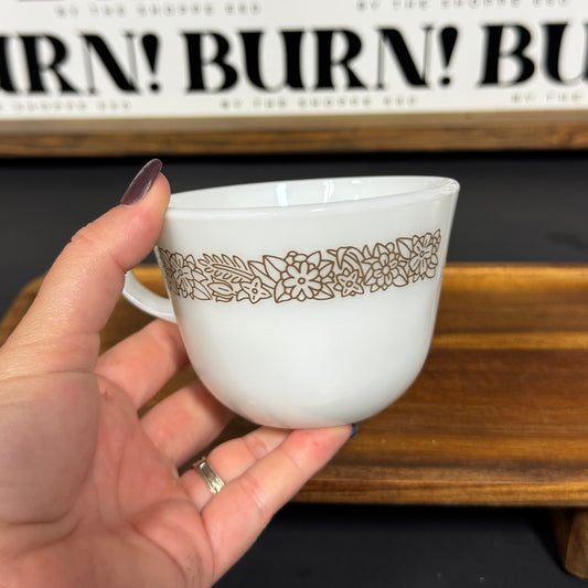 DAINTY BROWN FLORAL MUG {THRIFTY FLAMES}