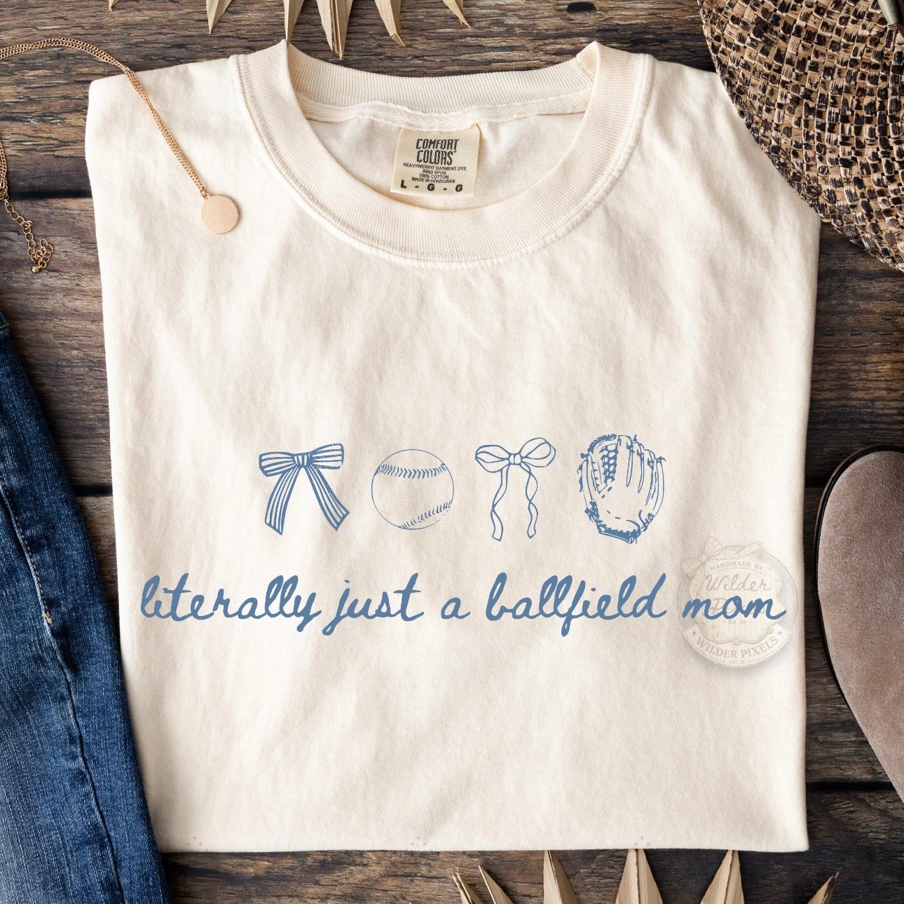 BALL FIELD MOM (SHOPPE SCORE)